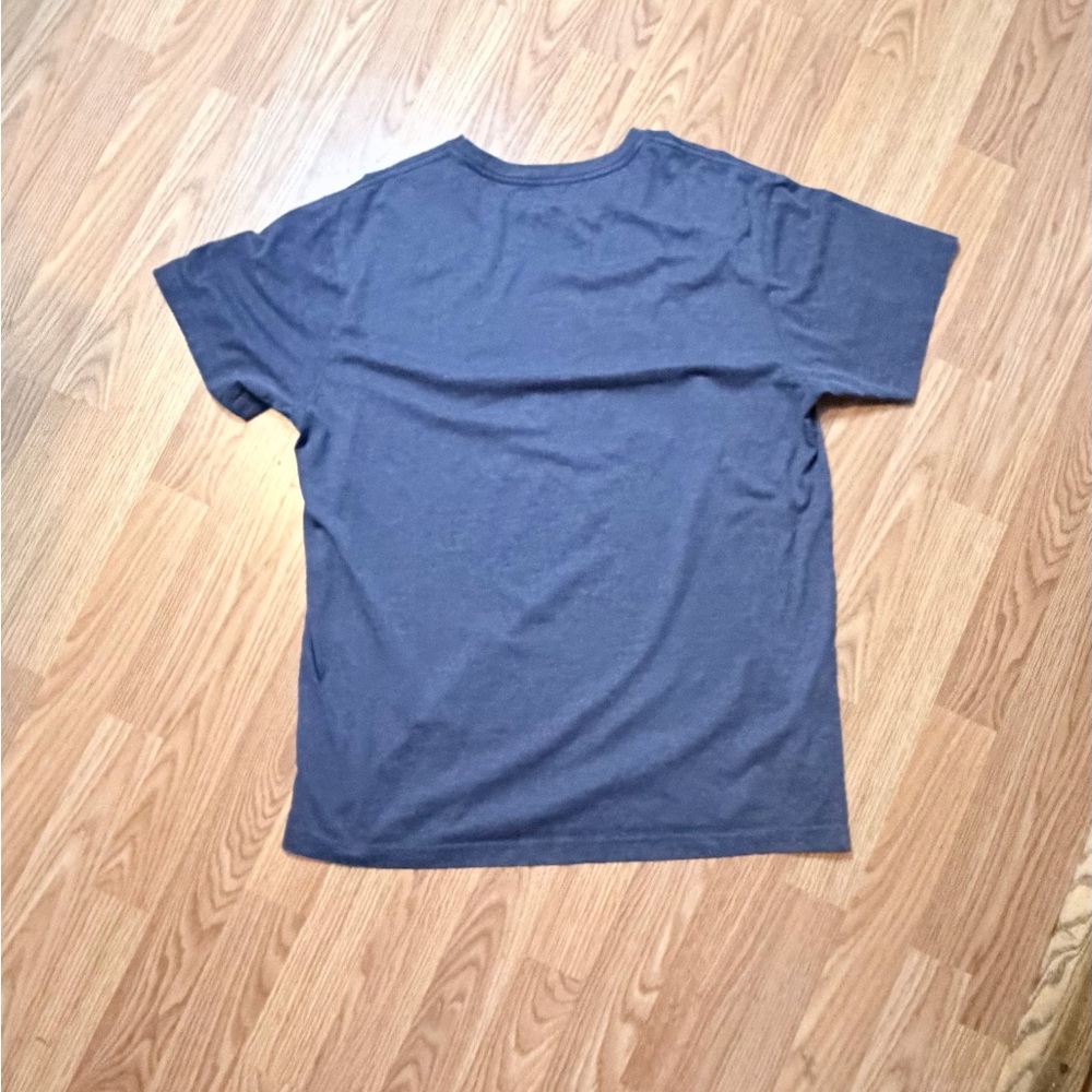 Orvis Navy T-Shirt with Vibrant Graphic - Picture 5 of 9